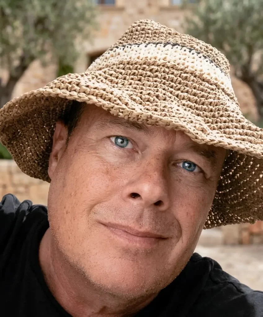 Patrik Roux est le fondateur de l'ONG AVEC